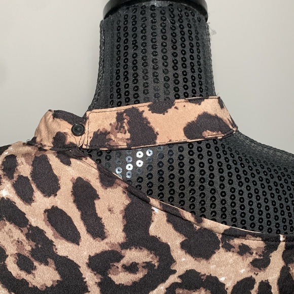 Cheetah Women Blouse - Picture 4 of 14